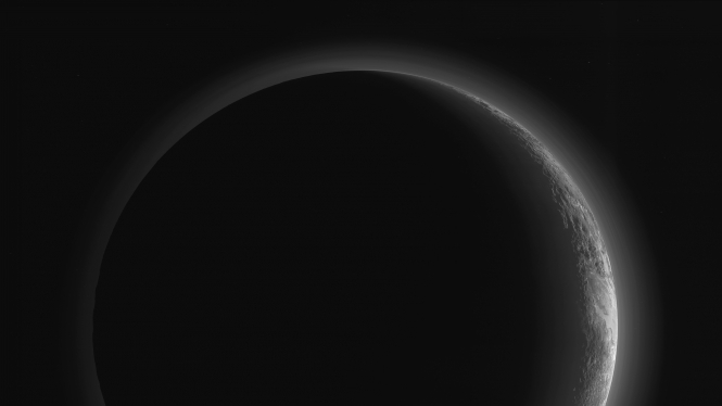 NASA показало один день Плутона та Харона