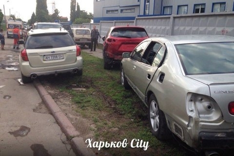 В Харькове на станции технического обслуживания прогремел взрыв: есть пострадавшие - видео