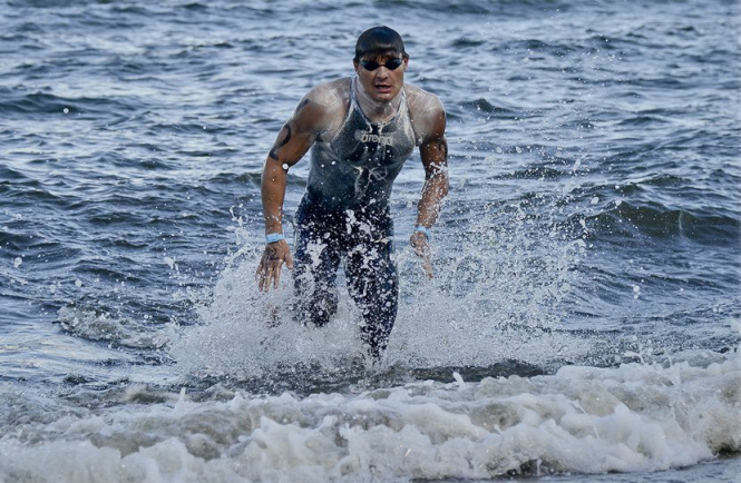 Людина вперше перепливла Балтійське море: це зробив поляк, - ВІДЕО