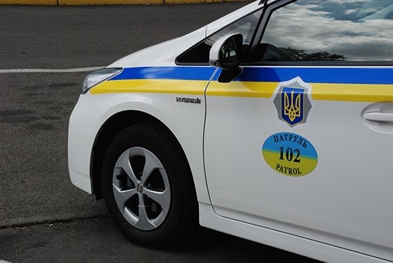 В Ужгороде полицейский на служебном авто сбил пешехода