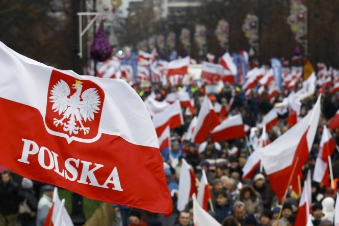Сенат Польщі прийняв скандальні закони про судову реформу