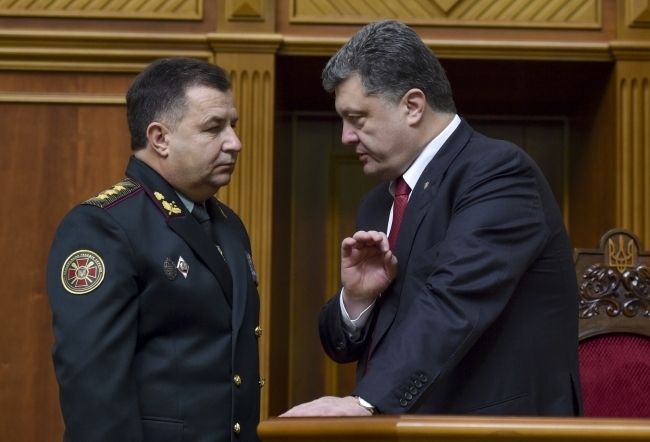 Министром обороны Украины назначен Степан Полторак