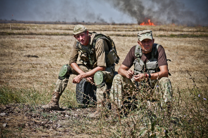 Доба на Донбасі: один військовий загинув, п'ять - поранених
