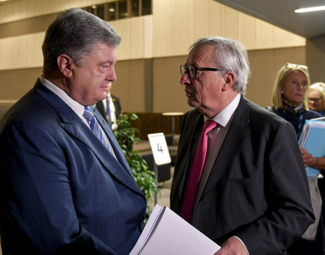 Порошенко та Юнкер поговорили, як прискорити процедури надання макрофіну Україні
