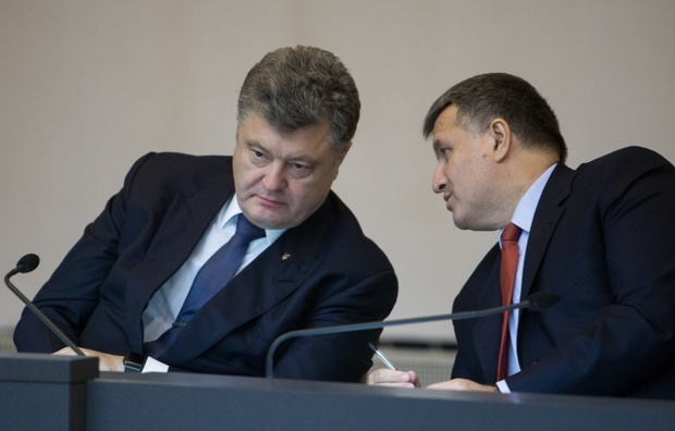 СБУ получила звонок о готовящемся покушении на Порошенко во время его поездки в Харьковскую область