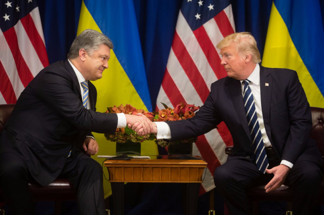 Порошенко и Трамп обсудили освобождение заложников и энергетическую безопасность