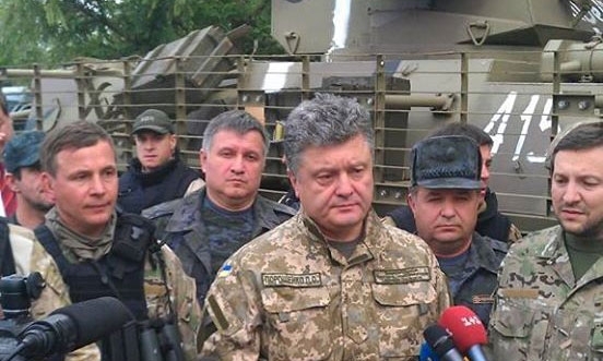 Порошенко заявил, что 72-я и 79-я бригады получили помощь