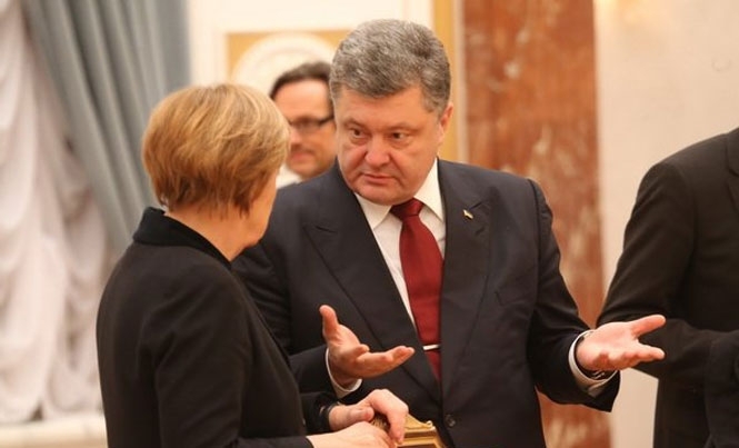 Порошенко поговорив з Меркель про порушення бойовиками перемир'я на Донбасі