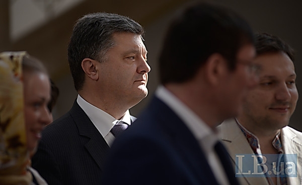 Порошенко: доверие украинцев важно для создания эффективного антикоррупционного суда