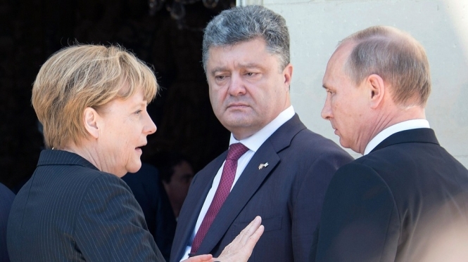 Порошенко анонсировал сложные переговоры с Путиным 17 октября