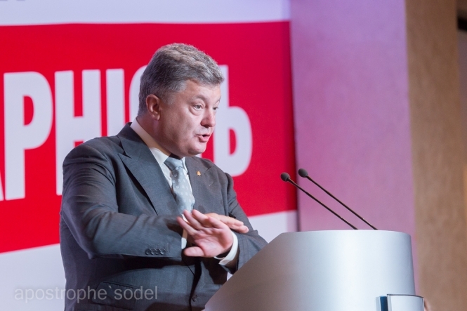 Петро Порошенко заявив, що Україна перемогла б і без волонтерів (ОНОВЛЕНО)