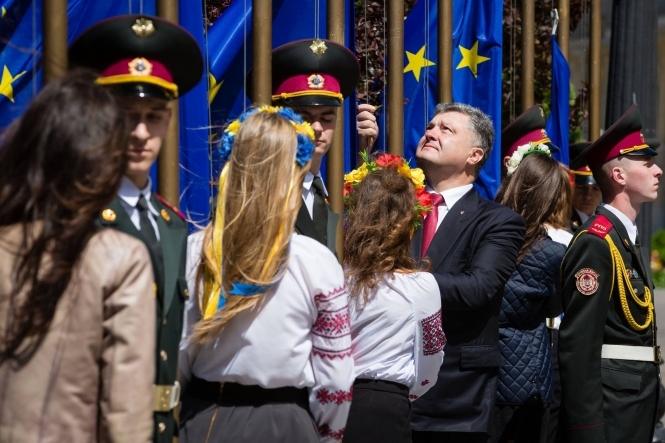 Ничто не заставит Украину сойти с пути к ЕС, - Порошенко