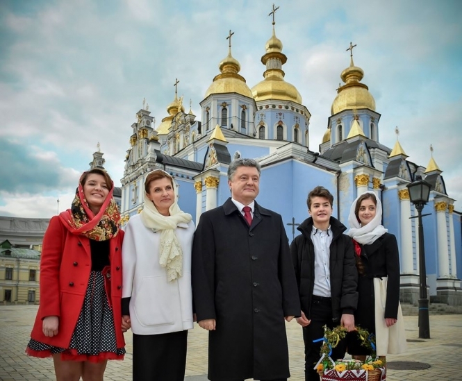 Война обязательно завершится, - Порошенко поздравил украинцев с Пасхой
