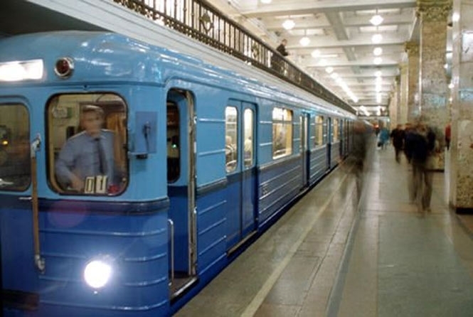 У Києві сталося задимлення на зеленій гілці метро