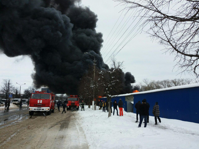 У Чернівцях сталася пожежа на найбільшому місцевому ринку, - ОНОВЛЕНО