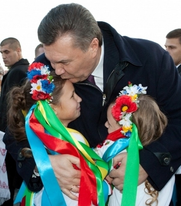 Янукович випереджає Кличка у президентському рейтингу