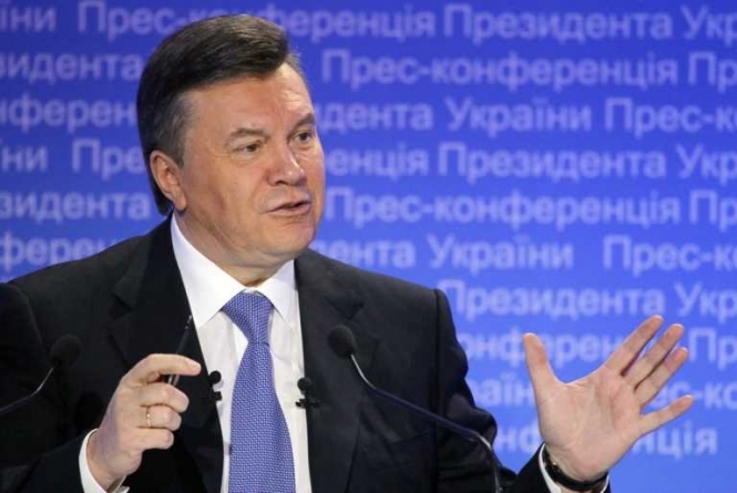 Янукович закликав податківців збирати більше грошей