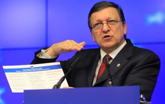 Яценюк радився з Баррозу щодо врегулювання ситуації в Криму