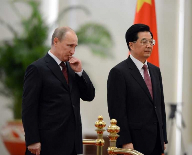 Путін поїхав до Китаю говорити про Сирію і газ