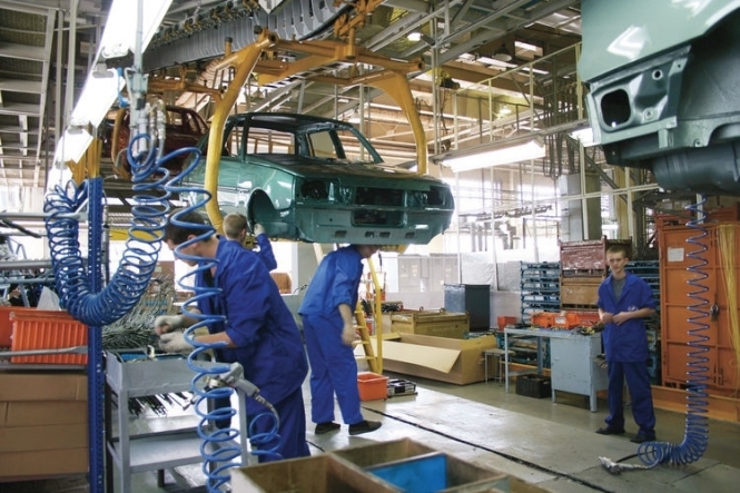 Промислове виробництво в Україні від початку року зросло на 2,5%

