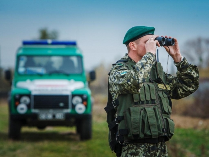 На Луганщине пограничники выстрелами отогнали российских диверсантов от защитных рвов