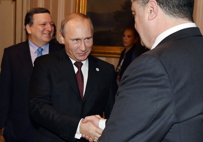 С глазу на глаз Порошенко с Путиным общались меньше часа: о газе не договорились