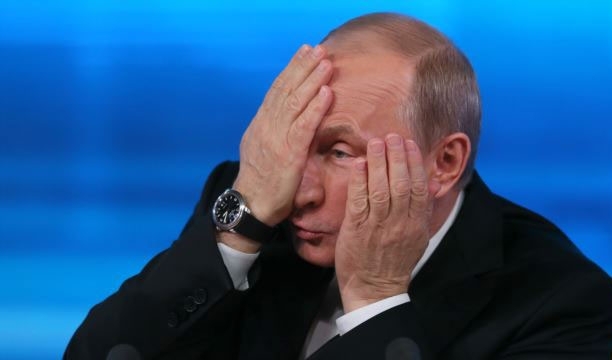 Путін заробляє в три рази менше від свого прес-секретаря