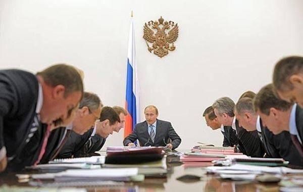 Путін обговорив ситуацію на південному сході України з Радою безпеки РФ