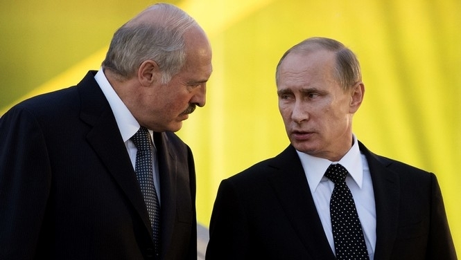 Лукашенко: Говорить о присоединении Беларуси к России - смешно