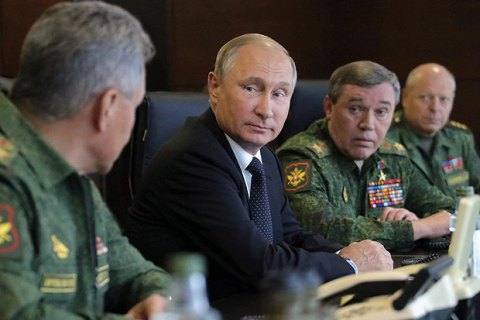 У Кремлі відреагували на розмову Путіна з Зеленським