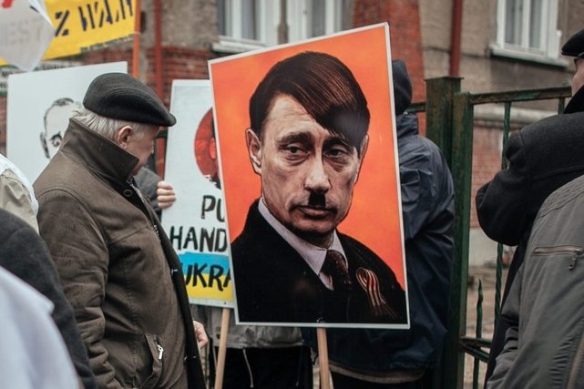В России возмущены, что Порошенко сравнил Россию с гитлеровской Германией