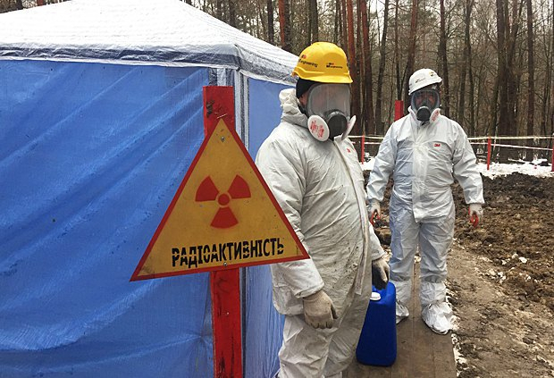 На Житомирщине ликвидировали могильник радиоактивных отходов - ФОТО