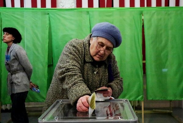 За півдня в Криму вже проголосували 44% виборців, - голова комісії