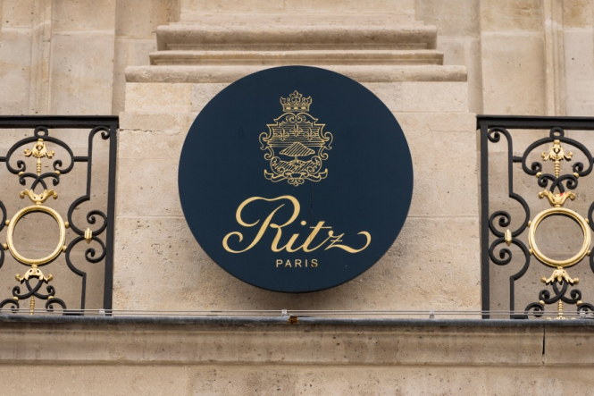 В Парижі знайшли коштовності на мільйони євро, викрадені з готелю Ritz
