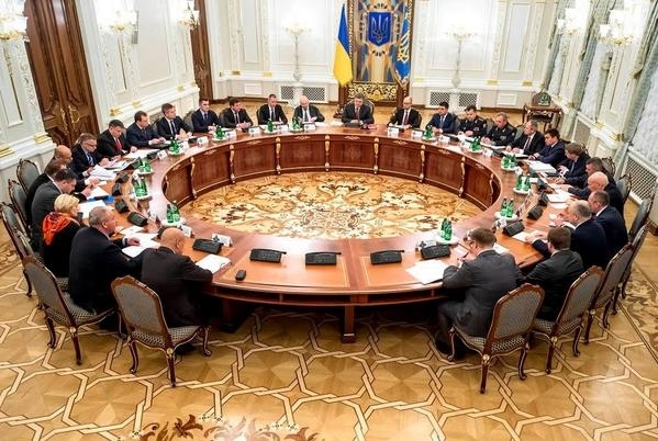 Заседание СНБО относительно ситуации на Донбассе, - трансляция