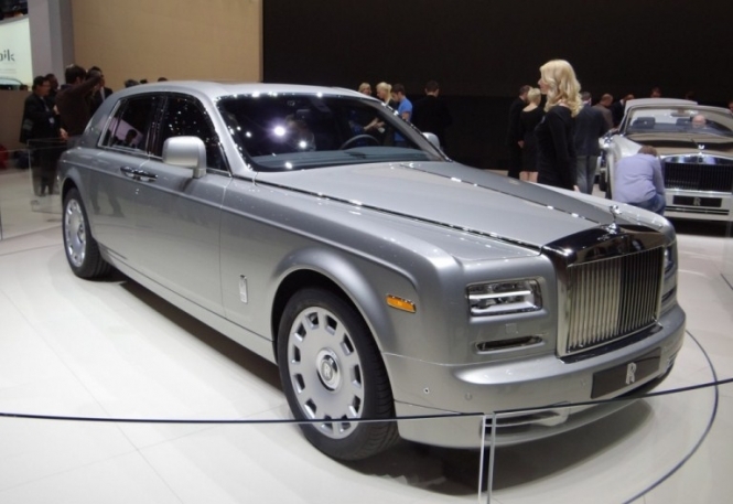 Rolls-Royce на автошоу у Женеві представив потужну новинку