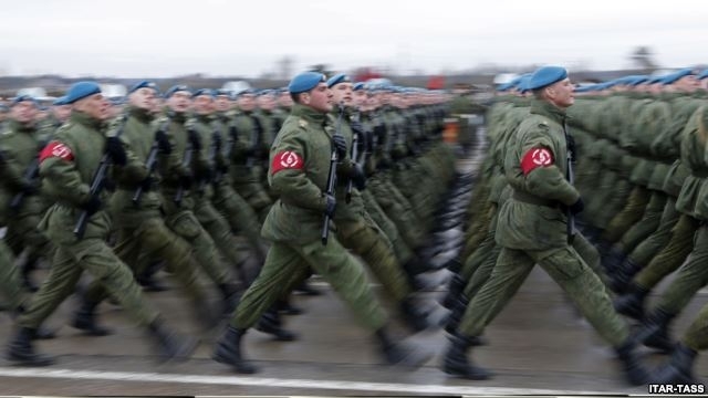 Через ситуацію в Україні Росія знову розпочала військові навчання