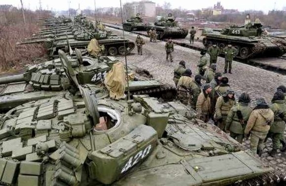 РФ продолжает стягивать войска к границе с Луганской и Сумской областями