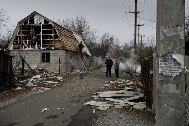 Террористы из минометов обстреляли поселок на Луганщине: два человека погибли