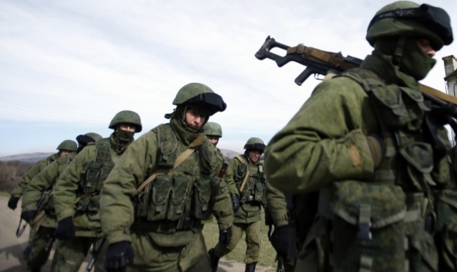 Российские артиллеристы и морские пехотинцы провели учебные стрельбы в Крыму