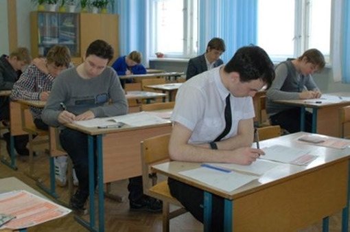Украинские старшеклассники будут учиться по упрощенной программе
