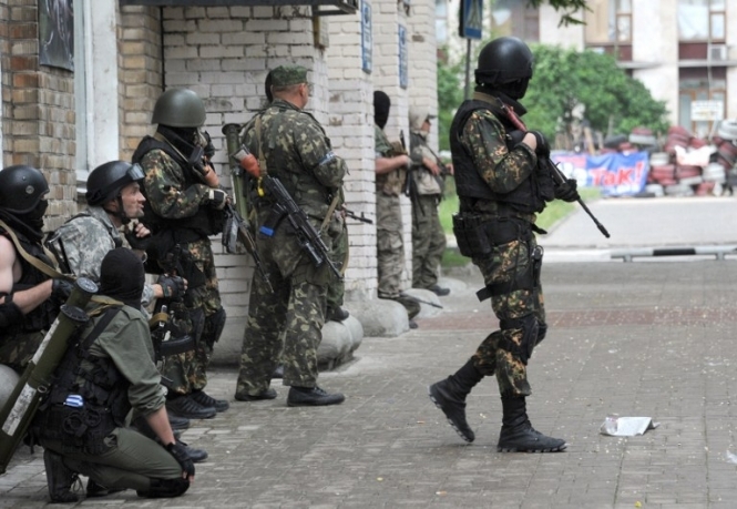 В Горловке террористы вывезли из колонии 70 автоматов Калашникова и отпустили одного осужденного