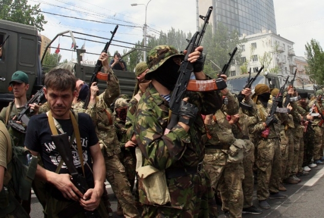 Боевики из Славянска поселились в общежитиях Донецка: за городом слышны взрывы