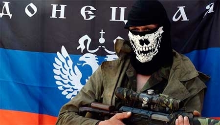 Пророссийские террористы штурмуют воинскую часть в Донецке