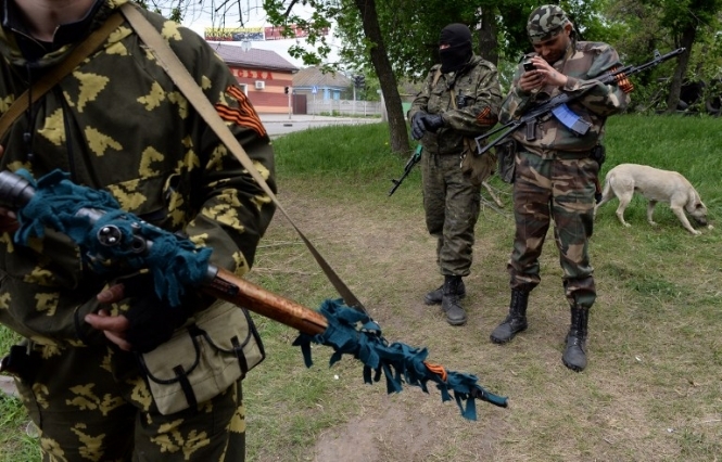 Под Славянском террористы ранили двух бойцов Нацгвардии