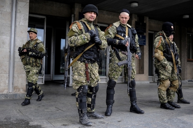 Террористы захватили здание Луганской областной государственной телерадиокомпании