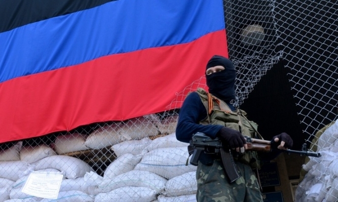 В Донецке сепаратисты захватили налоговую и таможенную службы, - СМИ