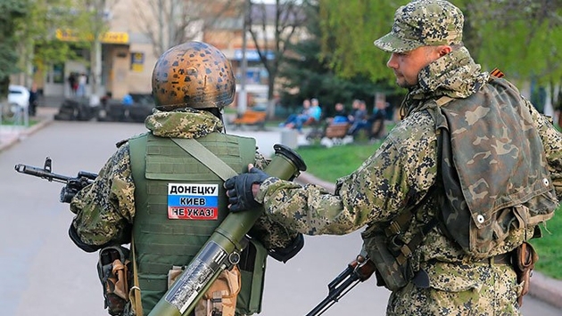Військові РФ на Донбасі обстрілюють мирних жителів