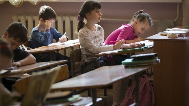 Парламентарии согласовали закон об образовании, который предусматривает 12-летку для школьников