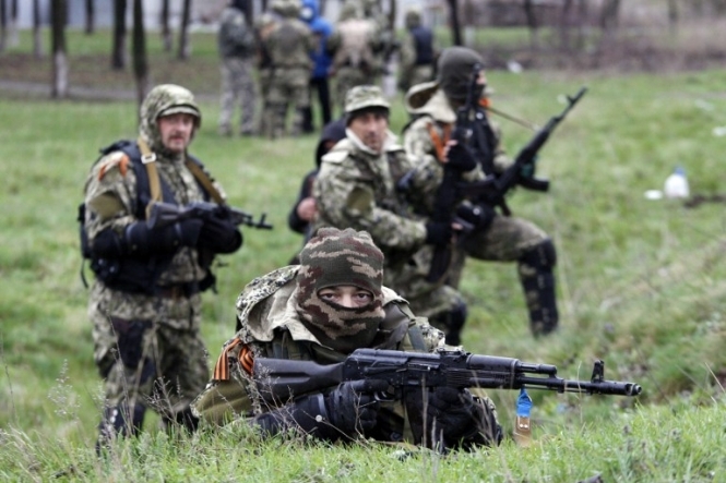 Сепаратисты штурмуют милицию в Горловке